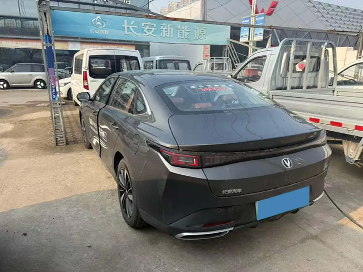 2025 ChangAn Eado 1.5T 192HP L4 7DCT,autocango,china used car exporter,china ev exporter,chinese used car exporter,chinese used ev exporter