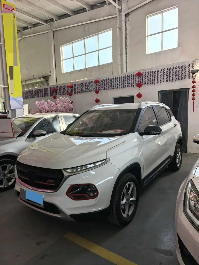 2017 BaoJun 310W 1.5L 105HP L4 6MT