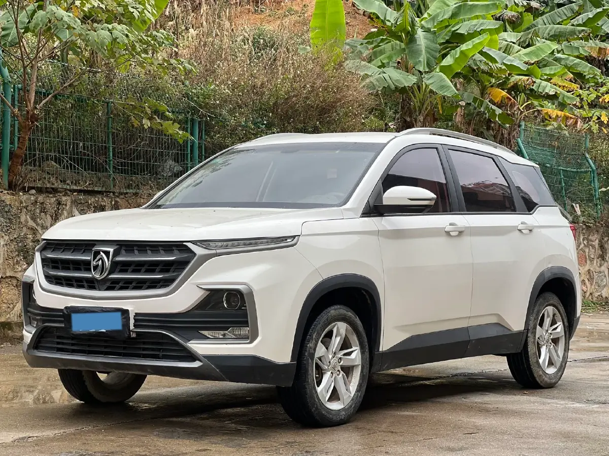 2018 BaoJun 530 1.5T 150HP L4 6MT