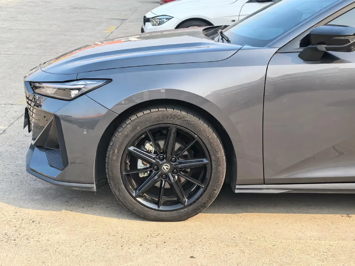 2023 ChangAn UNI-V 1.5T 188HP L4 7DCT,autocango,china used car exporter,china ev exporter,chinese used car exporter,chinese used ev exporter