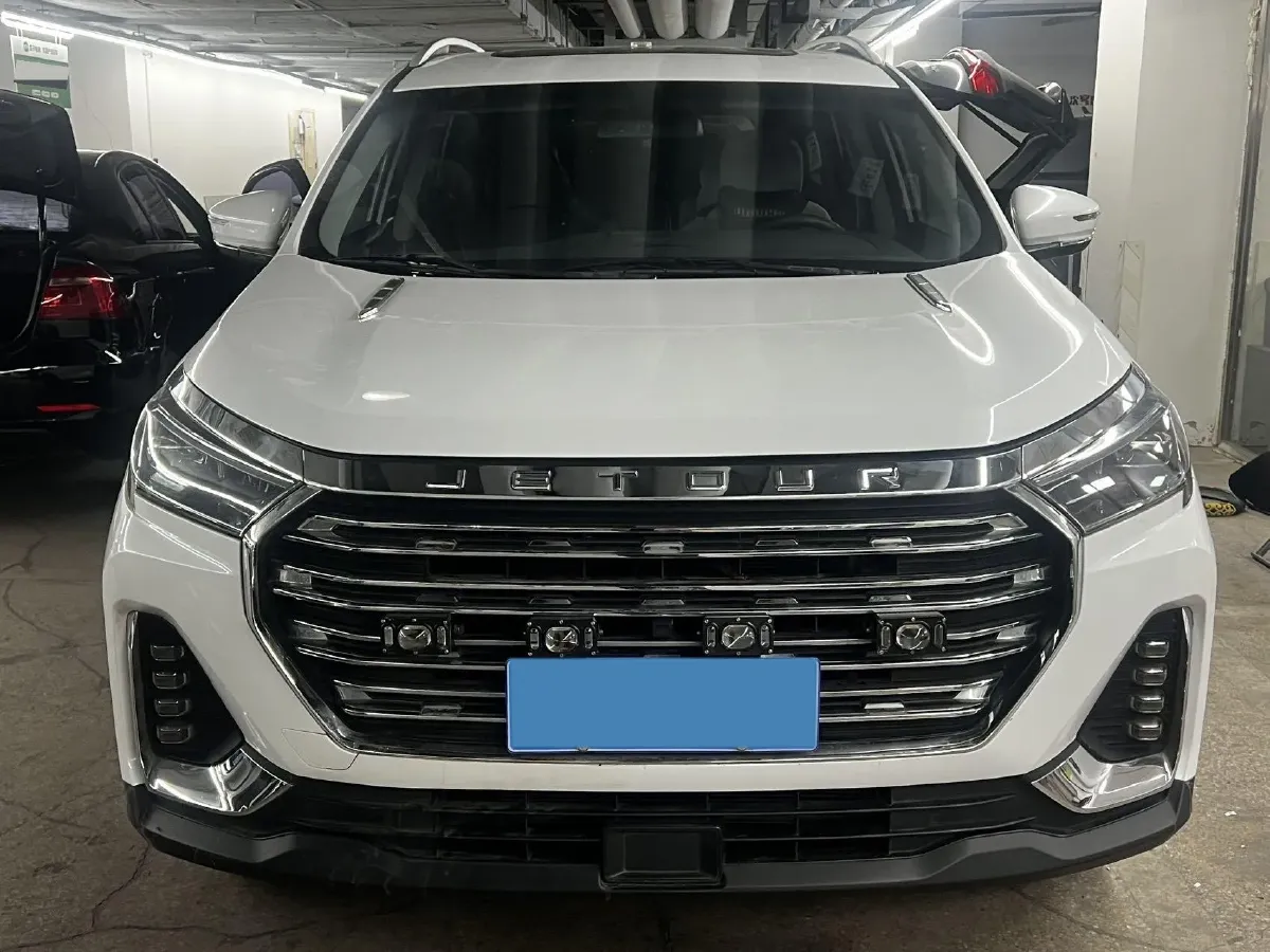 2023 Jetour X90 Plus 1.5T 156HP L4 6MT,autocango,china used car exporter,china ev exporter,chinese used car exporter,chinese used ev exporter