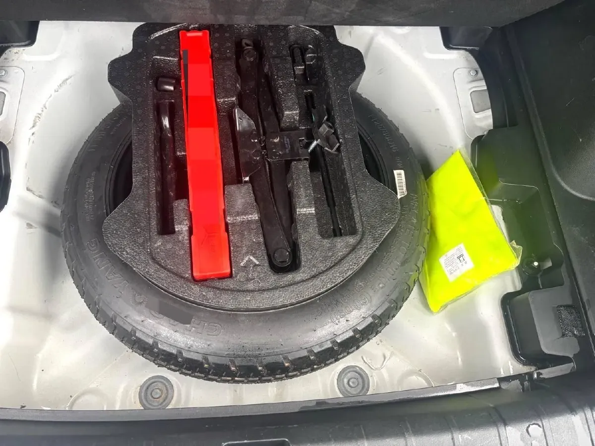 2021 Geely Coolray 1.4T 141HP L4 6DCT,autocango,china used car exporter,china ev exporter,chinese used car exporter,chinese used ev exporter