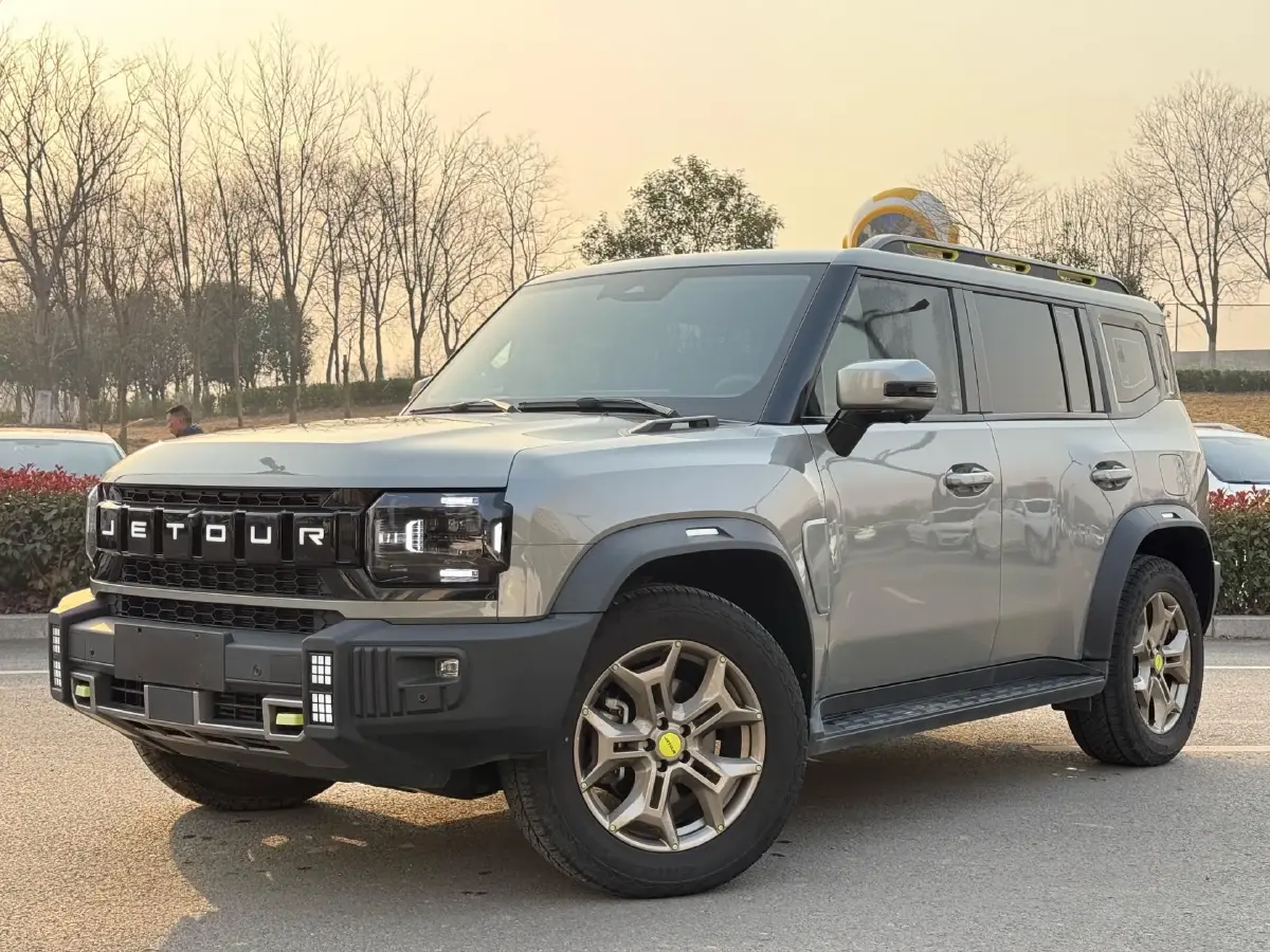 2023 Jetour Traveller 2.0T 254HP L4 8AT