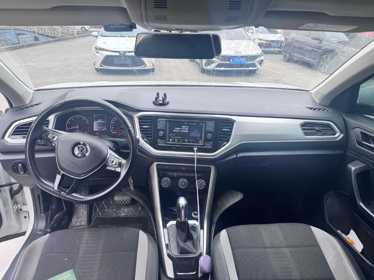 2020 Volkswagen T-Roc 1.4T 150HP L4 7DCT,autocango,china used car exporter,china ev exporter,chinese used car exporter,chinese used ev exporter