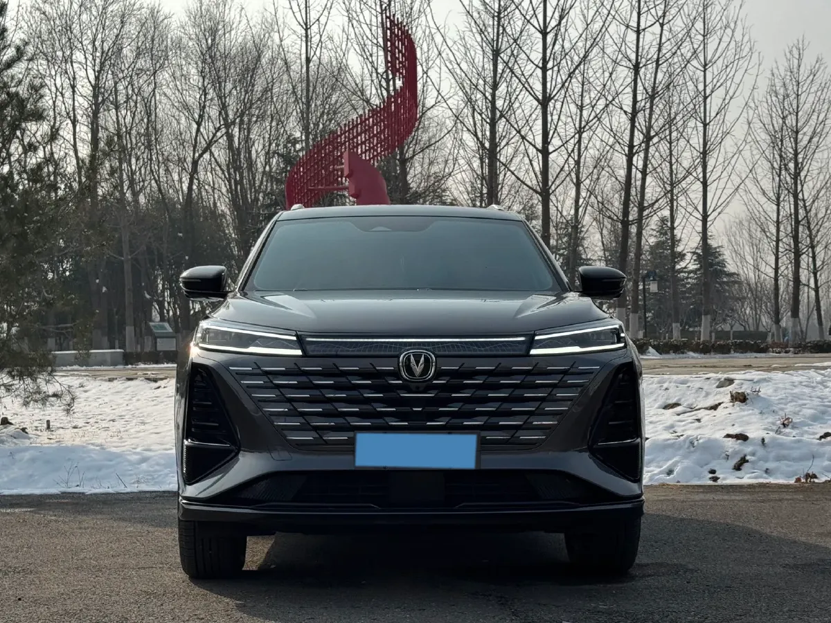 2025 ChangAn CS75 Plus 1.5T 188HP L4 8AT,autocango,china used car exporter,china ev exporter,chinese used car exporter,chinese used ev exporter