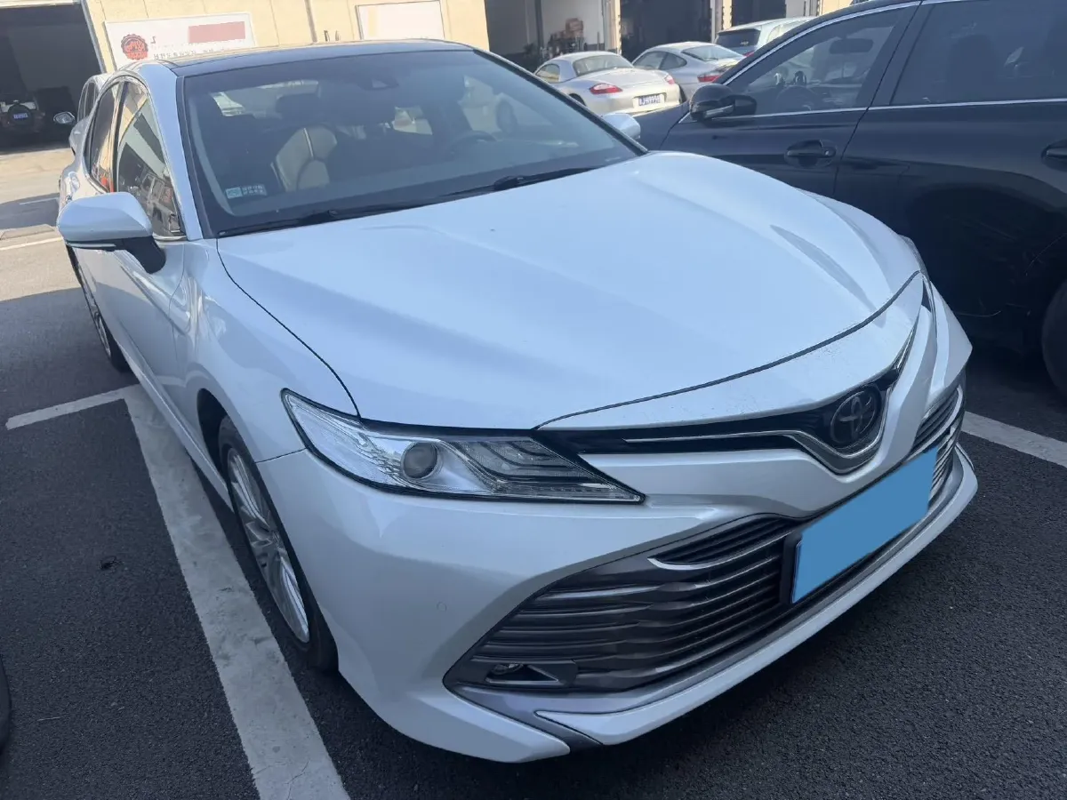 2019 Toyota Camry 2.5L 209HP L4 8AT,autocango,china used car exporter,china ev exporter,chinese used car exporter,chinese used ev exporter