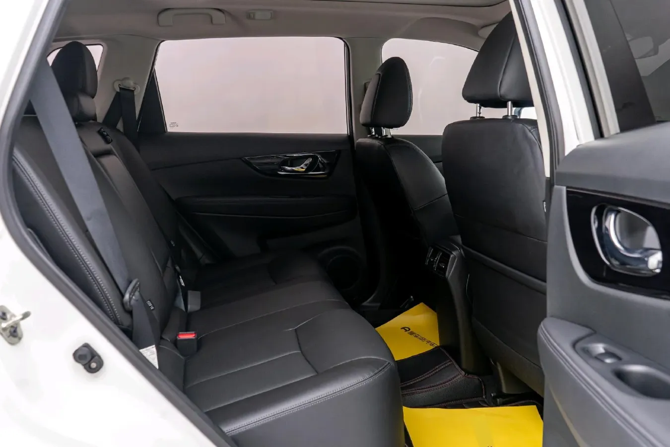 2022 Nissan X-Trail 2.0L 151HP L4 CVT,autocango,china used car exporter,china ev exporter,chinese used car exporter,chinese used ev exporter