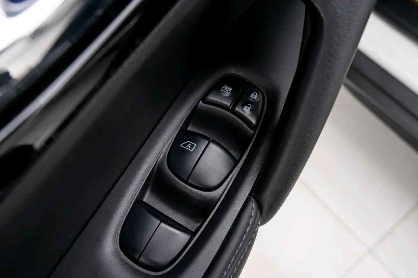 2022 Nissan X-Trail 2.0L 151HP L4 CVT,autocango,china used car exporter,china ev exporter,chinese used car exporter,chinese used ev exporter