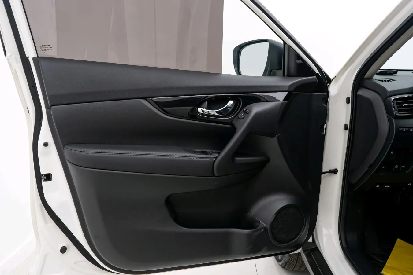 2022 Nissan X-Trail 2.0L 151HP L4 CVT,autocango,china used car exporter,china ev exporter,chinese used car exporter,chinese used ev exporter