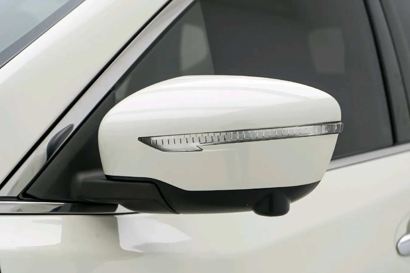 2022 Nissan X-Trail 2.0L 151HP L4 CVT,autocango,china used car exporter,china ev exporter,chinese used car exporter,chinese used ev exporter