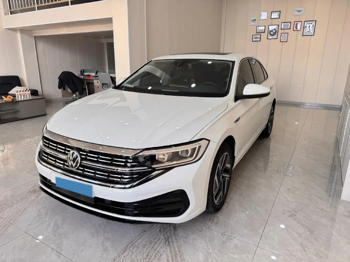 2023 Volkswagen Sagitar 1.4T 150HP L4 7DCT