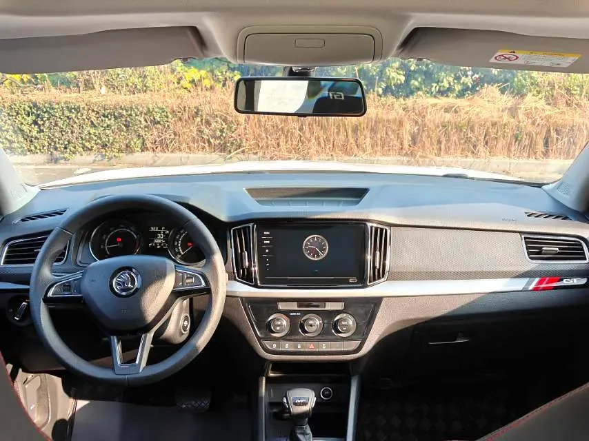 2020 Skoda Kamiq 1.2T 116HP L4 7DCT,autocango,china used car exporter,china ev exporter,chinese used car exporter,chinese used ev exporter