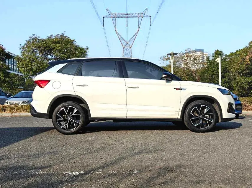2020 Skoda Kamiq 1.2T 116HP L4 7DCT,autocango,china used car exporter,china ev exporter,chinese used car exporter,chinese used ev exporter
