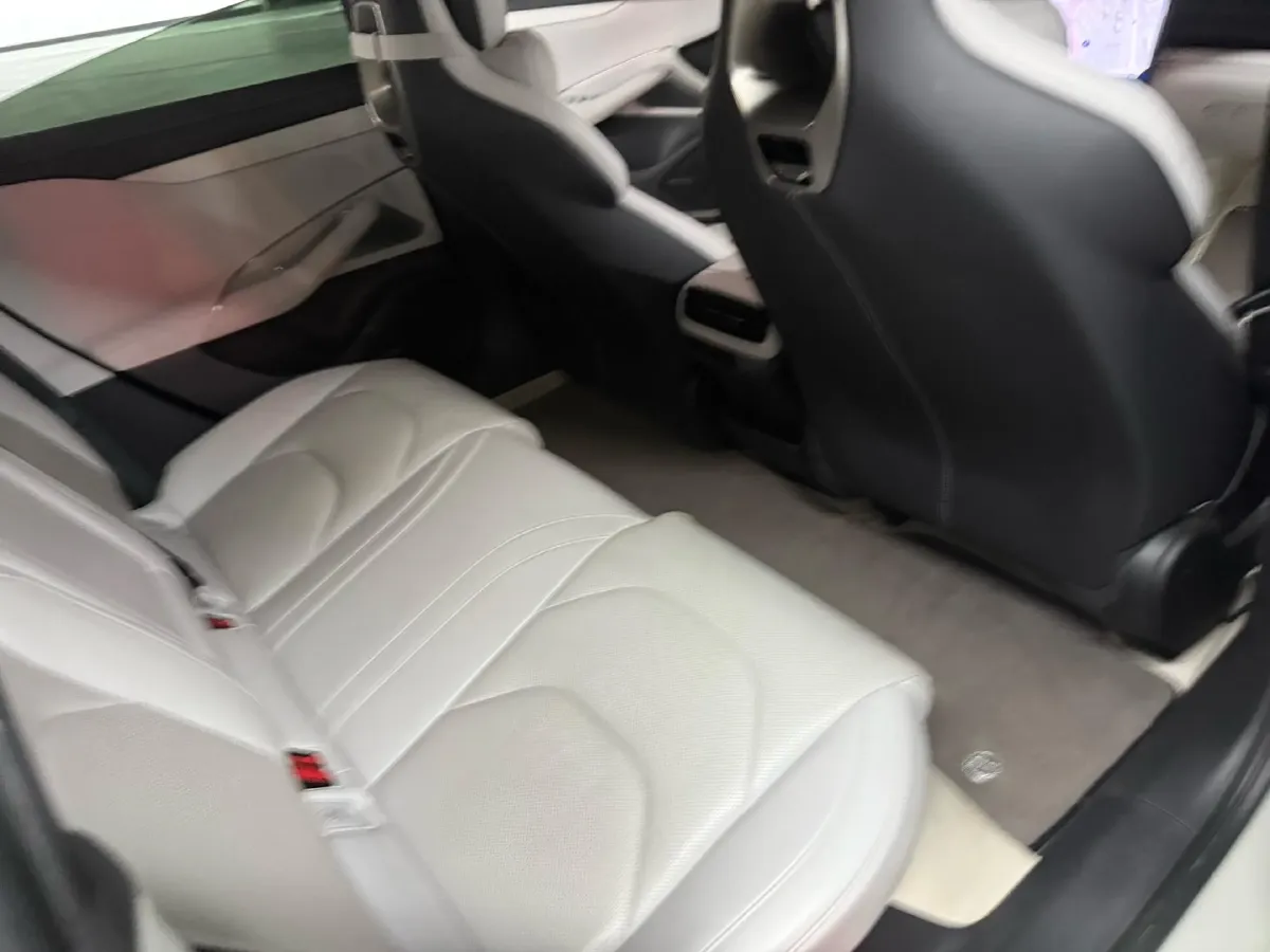 2024 MI SU7 BEV 101KWH,autocango,china used car exporter,china ev exporter,chinese used car exporter,chinese used ev exporter