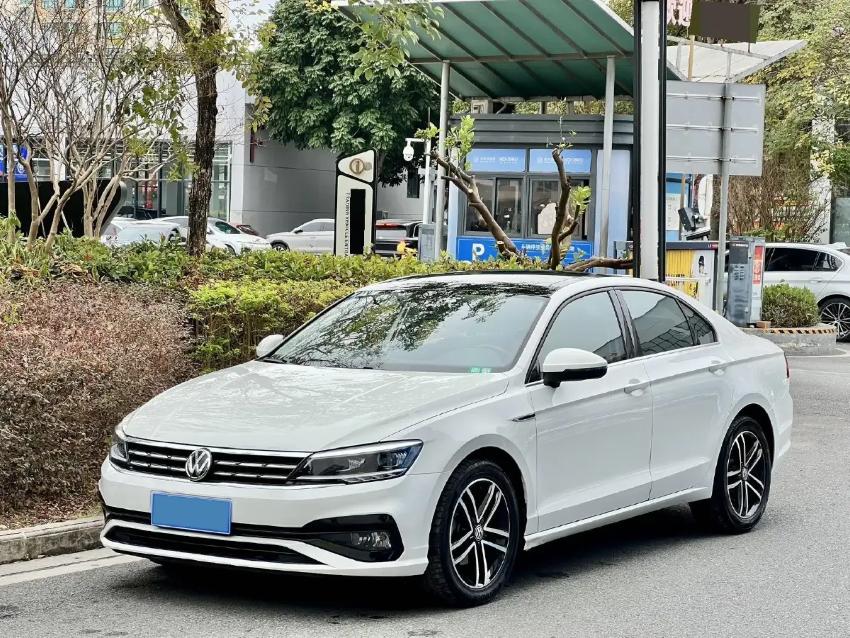 2019 Volkswagen Passat 1.4T 150HP L4 7DCT