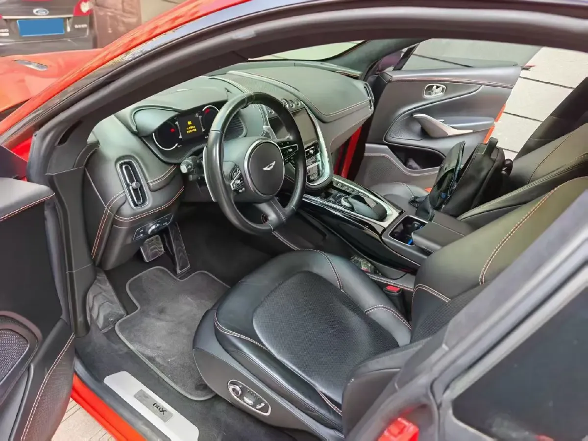 2021 Aston Martin DBX 4.0T 550HP V8 9AT,autocango,china used car exporter,china ev exporter,chinese used car exporter,chinese used ev exporter
