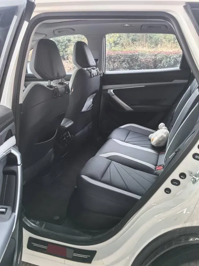 2023 Geely StarRay 1.5T 181HP L4 7DCT,autocango,china used car exporter,china ev exporter,chinese used car exporter,chinese used ev exporter