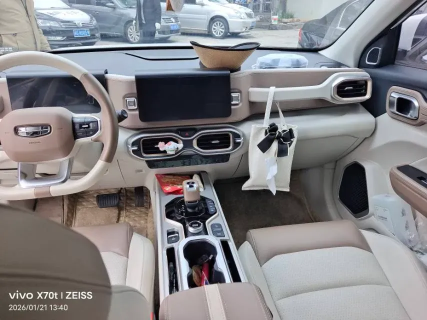2022 Geely ICON 1.5T 177HP L3 6AT,autocango,china used car exporter,china ev exporter,chinese used car exporter,chinese used ev exporter