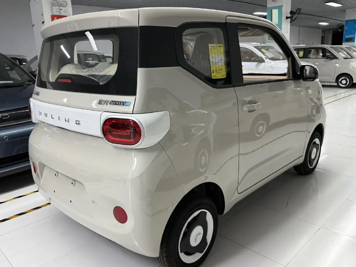2024 WuLing HongGuang MINI EV BEV 17.3KWH,autocango,china used car exporter,china ev exporter,chinese used car exporter,chinese used ev exporter