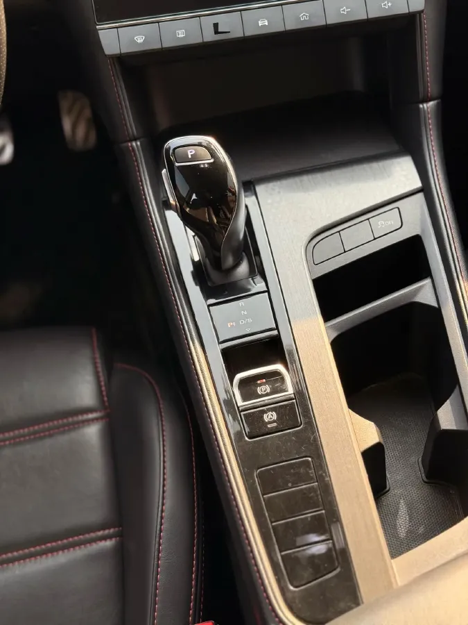 2020 MG MG6 1.5T 181HP L4 7DCT,autocango,china used car exporter,china ev exporter,chinese used car exporter,chinese used ev exporter