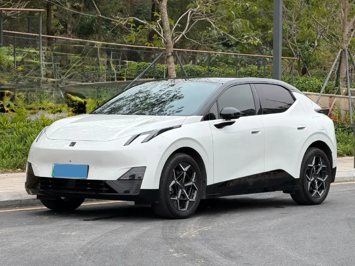 2025 Dongfeng Z9 2.0T 258HP L4 8AT