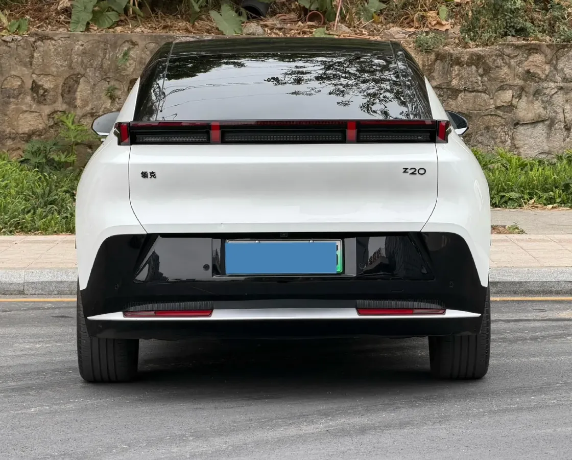 2025 Dongfeng Z9 2.0T 258HP L4 8AT,autocango,china used car exporter,china ev exporter,chinese used car exporter,chinese used ev exporter