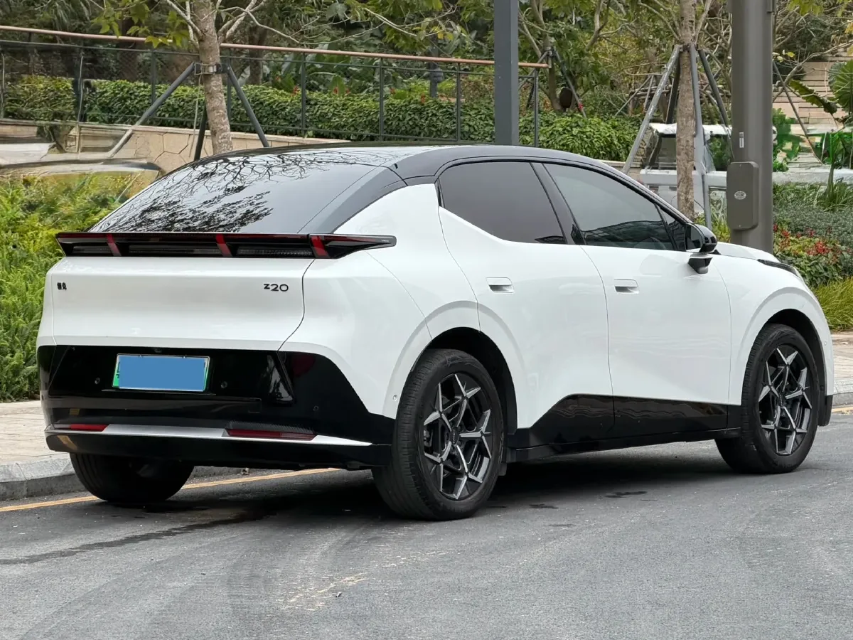 2025 Dongfeng Z9 2.0T 258HP L4 8AT,autocango,china used car exporter,china ev exporter,chinese used car exporter,chinese used ev exporter