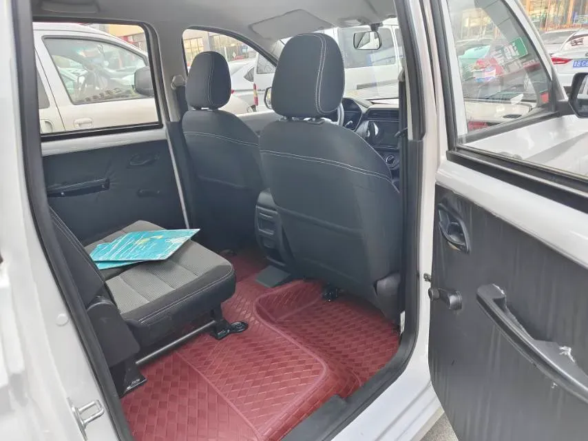 2019 WuLing HongGuang V 1.5L 99HP L4 6MT,autocango,china used car exporter,china ev exporter,chinese used car exporter,chinese used ev exporter