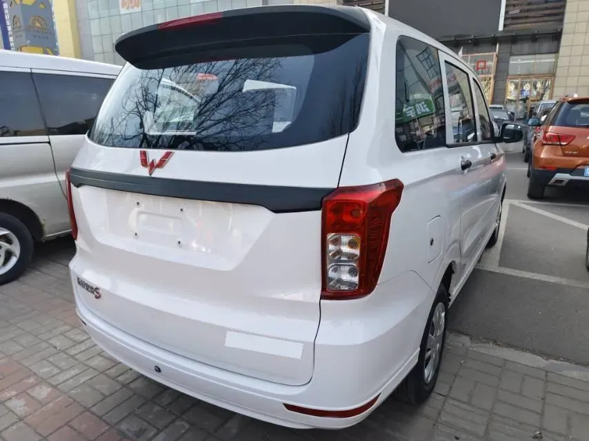 2019 WuLing HongGuang V 1.5L 99HP L4 6MT,autocango,china used car exporter,china ev exporter,chinese used car exporter,chinese used ev exporter