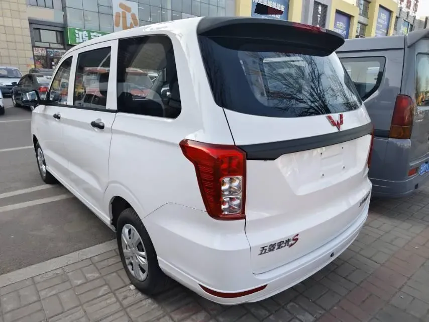 2019 WuLing HongGuang V 1.5L 99HP L4 6MT,autocango,china used car exporter,china ev exporter,chinese used car exporter,chinese used ev exporter