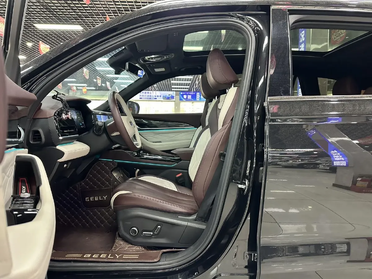 2021 Geely Monjaro 2.0T 218HP L4 7DCT,autocango,china used car exporter,china ev exporter,chinese used car exporter,chinese used ev exporter