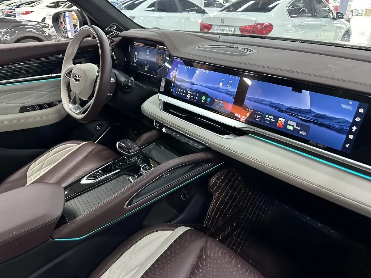 2021 Geely Monjaro 2.0T 218HP L4 7DCT,autocango,china used car exporter,china ev exporter,chinese used car exporter,chinese used ev exporter