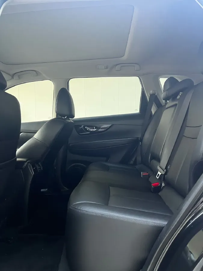 2021 Nissan X-Trail 2.0L 151HP L4 CVT,autocango,china used car exporter,china ev exporter,chinese used car exporter,chinese used ev exporter