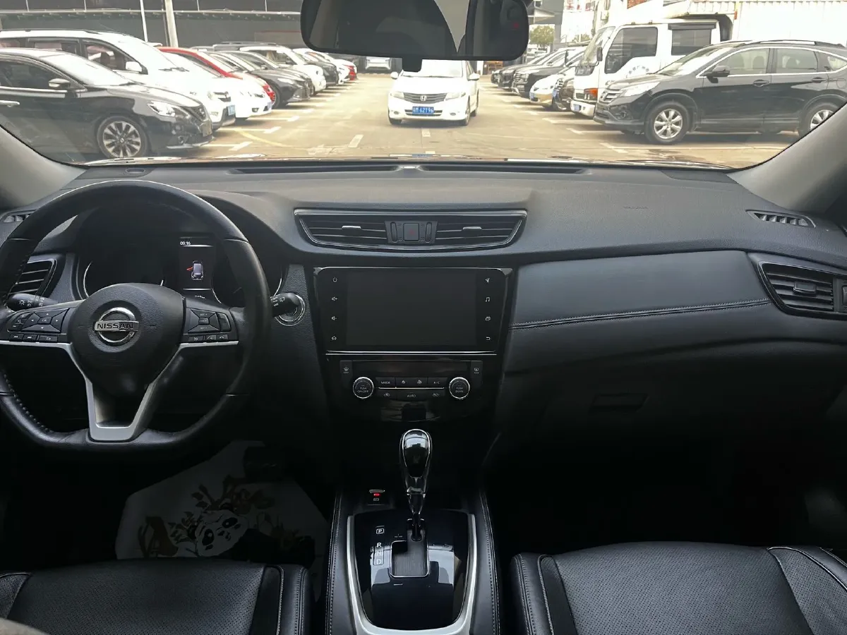 2021 Nissan X-Trail 2.0L 151HP L4 CVT,autocango,china used car exporter,china ev exporter,chinese used car exporter,chinese used ev exporter