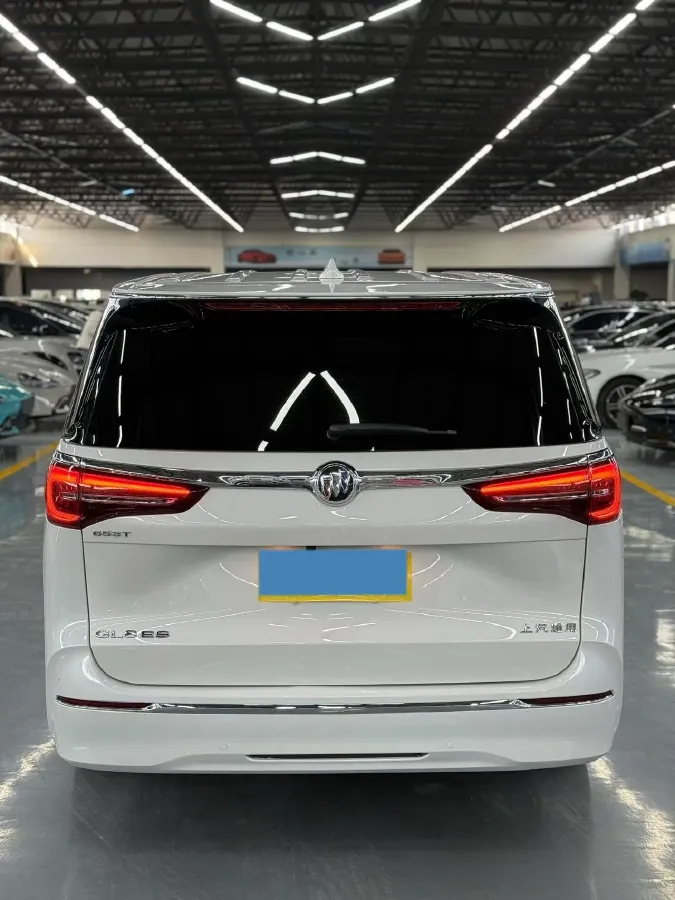 2022 Buick GL8 2.0T 237HP L4 9AT,autocango,china used car exporter,china ev exporter,chinese used car exporter,chinese used ev exporter