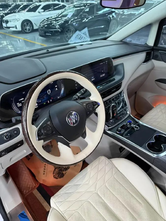 2022 Buick GL8 2.0T 237HP L4 9AT,autocango,china used car exporter,china ev exporter,chinese used car exporter,chinese used ev exporter