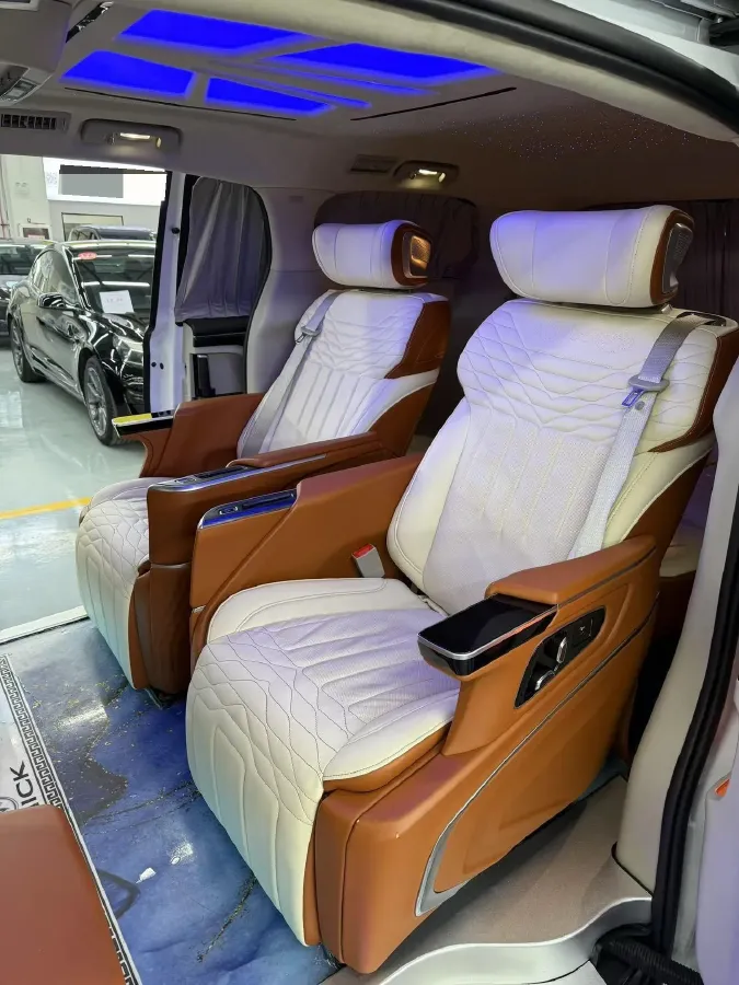 2022 Buick GL8 2.0T 237HP L4 9AT,autocango,china used car exporter,china ev exporter,chinese used car exporter,chinese used ev exporter