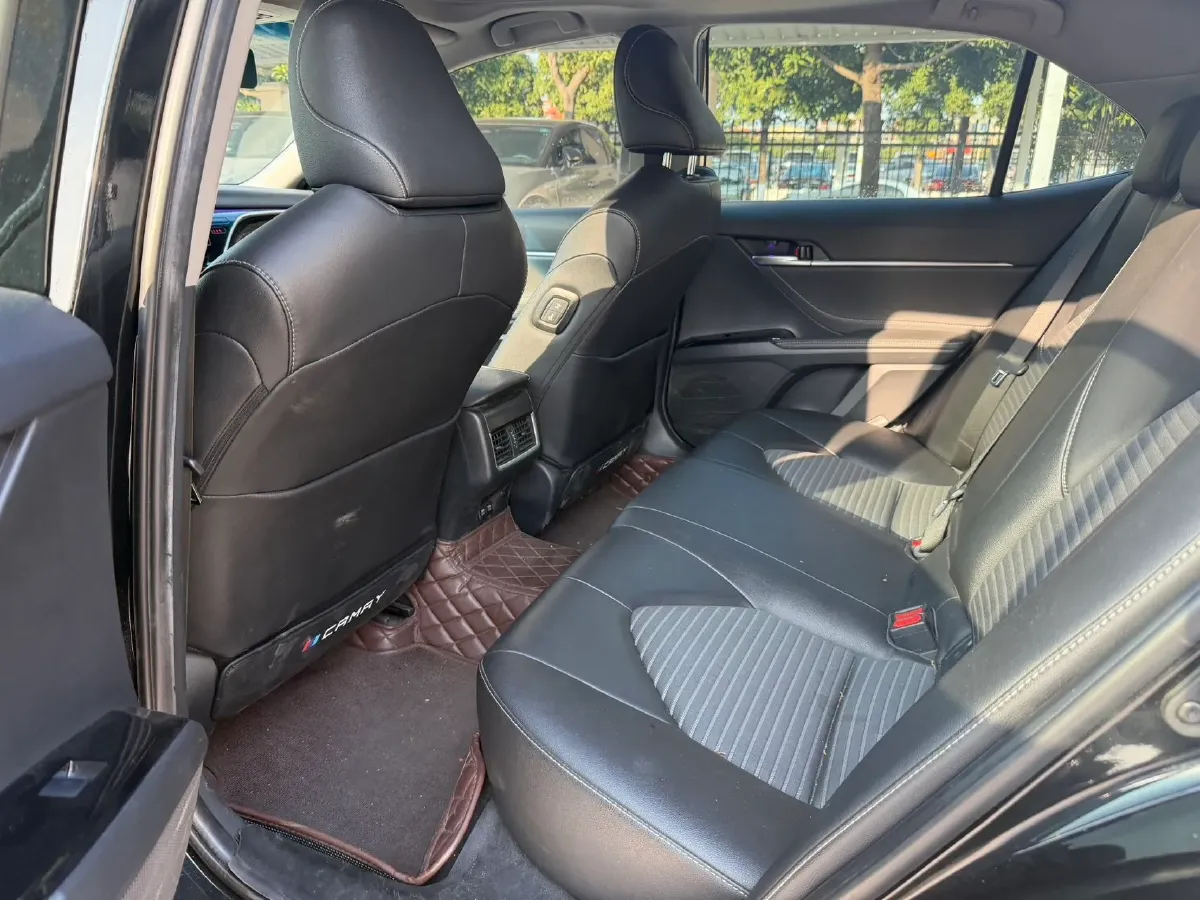 2022 Toyota Camry 2.5L 209HP L4 8AT,autocango,china used car exporter,china ev exporter,chinese used car exporter,chinese used ev exporter