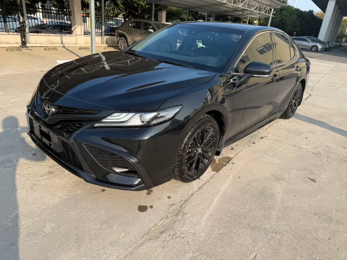 2022 Toyota Camry 2.5L 209HP L4 8AT