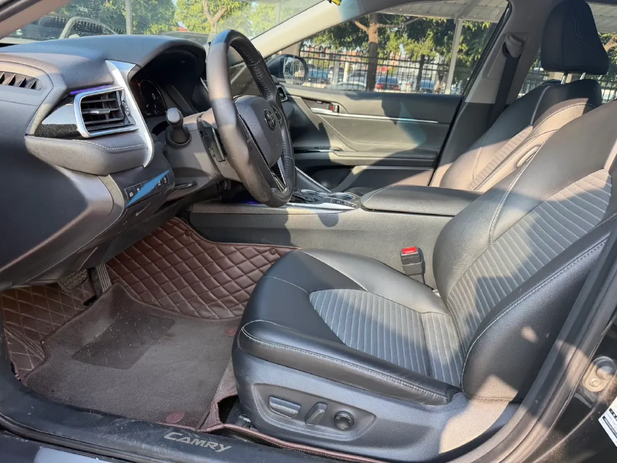 2022 Toyota Camry 2.5L 209HP L4 8AT,autocango,china used car exporter,china ev exporter,chinese used car exporter,chinese used ev exporter