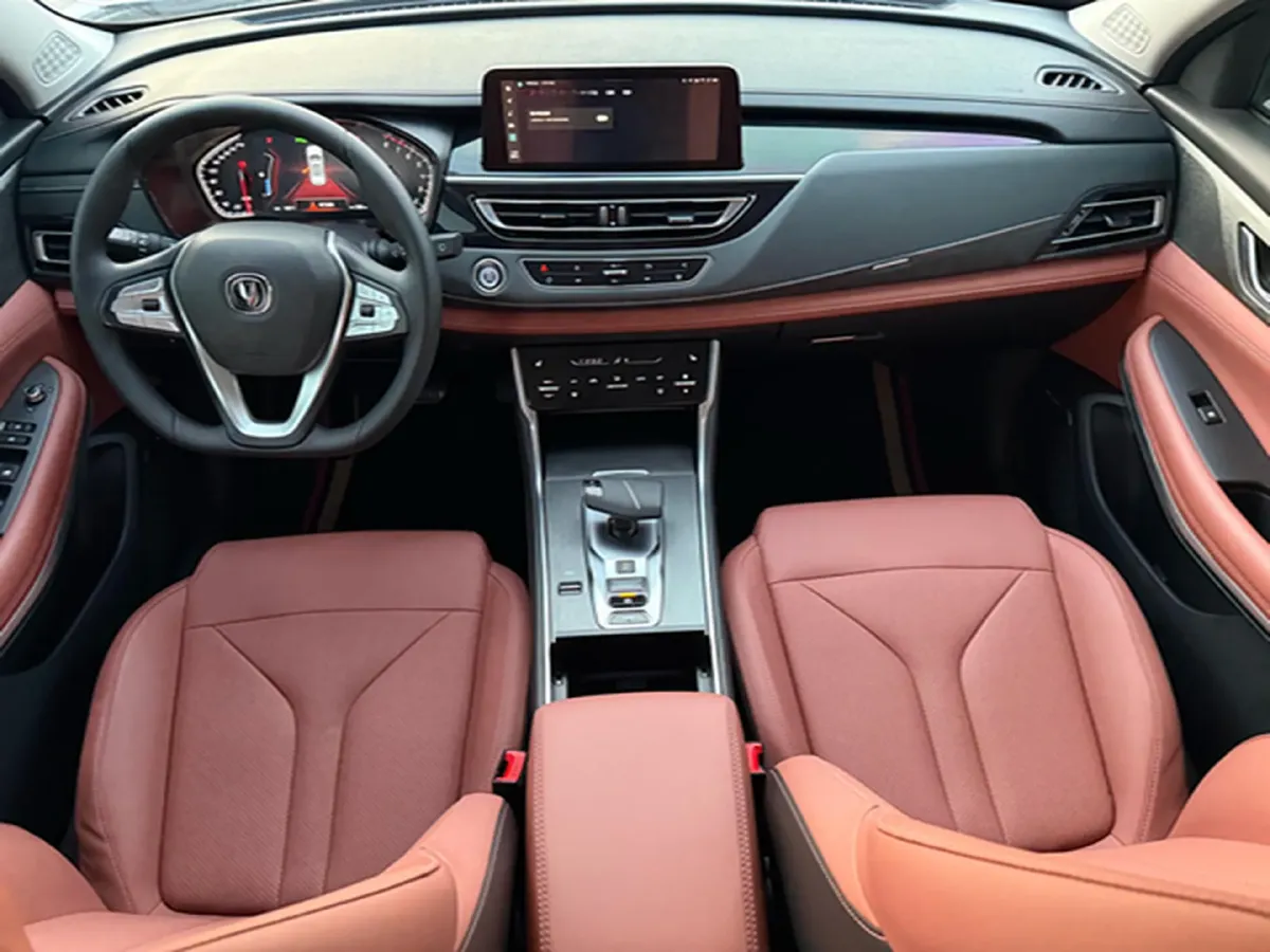 2024 ChangAn CS75 1.5T 188HP L4 7DCT,autocango,china used car exporter,china ev exporter,chinese used car exporter,chinese used ev exporter