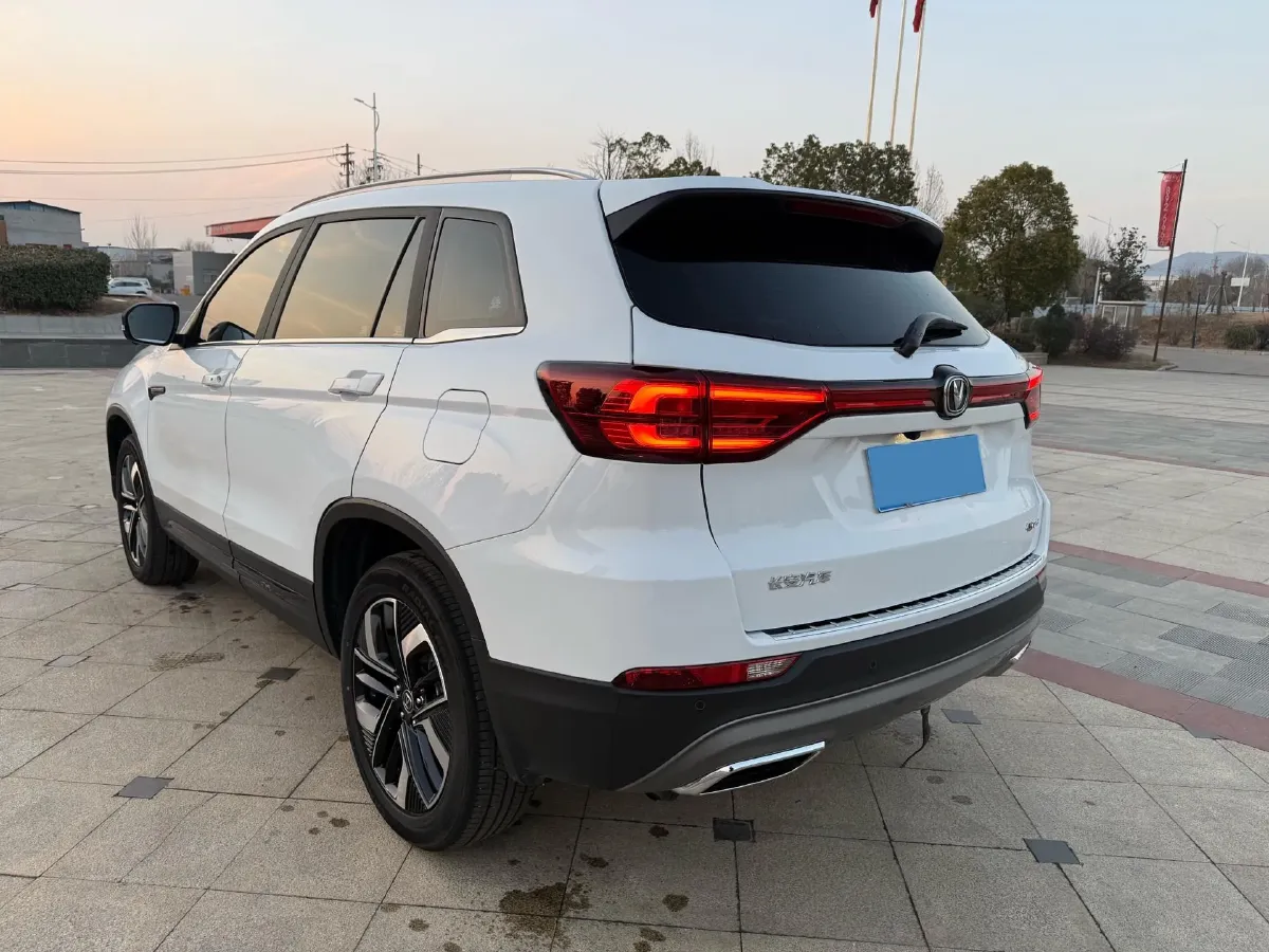 2024 ChangAn CS75 1.5T 188HP L4 7DCT,autocango,china used car exporter,china ev exporter,chinese used car exporter,chinese used ev exporter