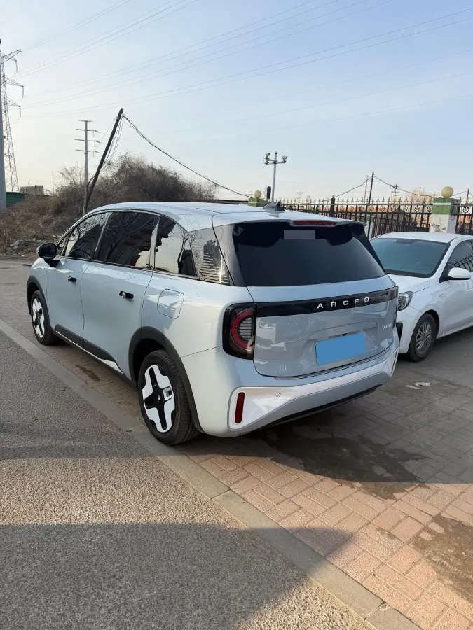 2024 ARCFOX KAOLA BEV 58.8KWH,autocango,china used car exporter,china ev exporter,chinese used car exporter,chinese used ev exporter
