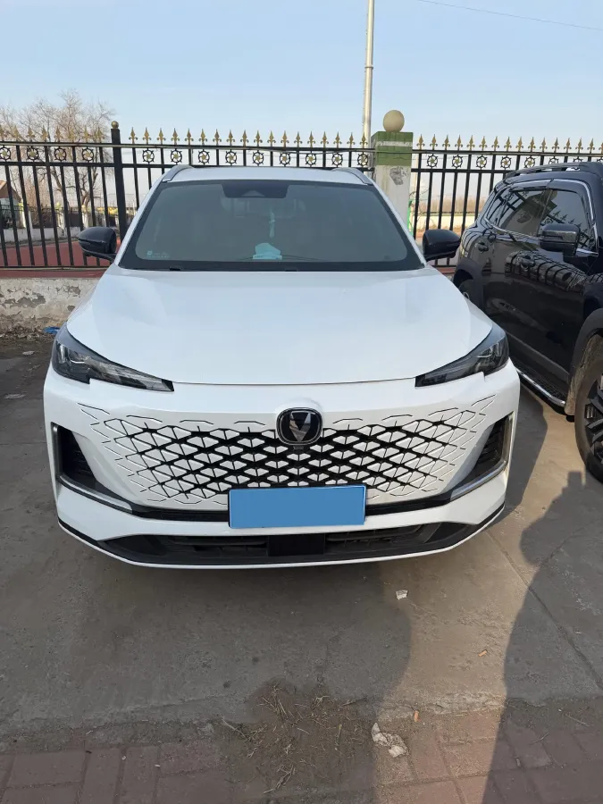 2023 ChangAn CS55 Plus 1.5T 188HP L4 7DCT,autocango,china used car exporter,china ev exporter,chinese used car exporter,chinese used ev exporter