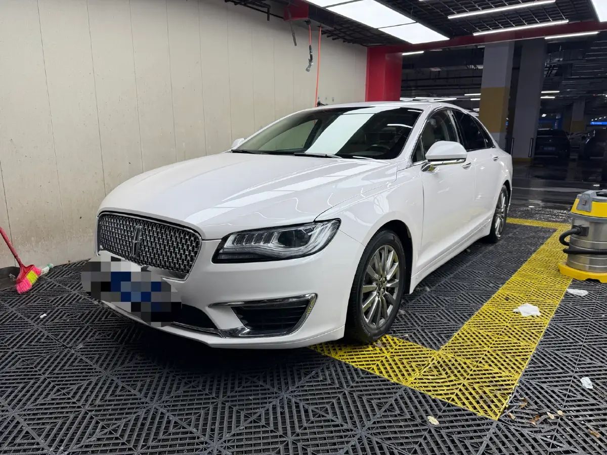 2018 Lincoln MKZ 2.0T 203HP L4 6AT