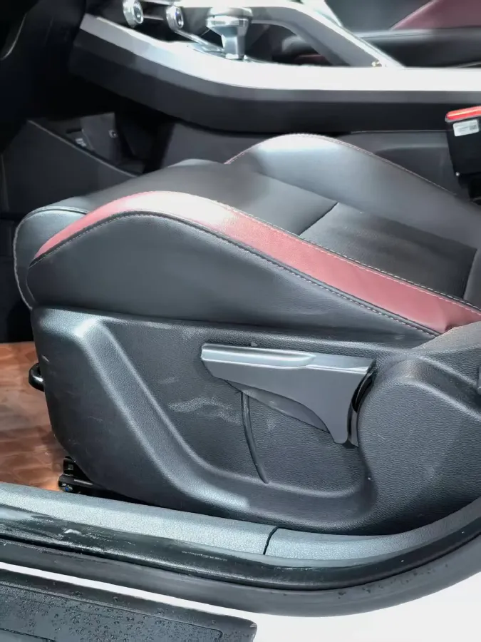 2021 Geely Coolray 1.4T 141HP L4 6DCT,autocango,china used car exporter,china ev exporter,chinese used car exporter,chinese used ev exporter