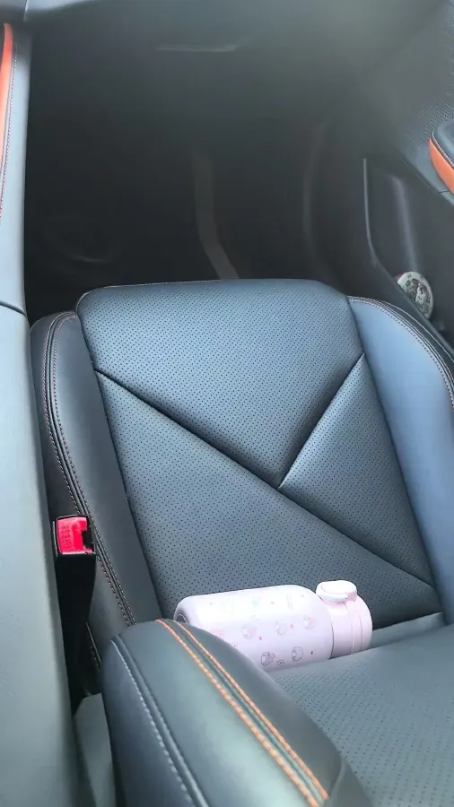 2022 ChangAn UNI-V 1.5T 188HP L4 7DCT,autocango,china used car exporter,china ev exporter,chinese used car exporter,chinese used ev exporter