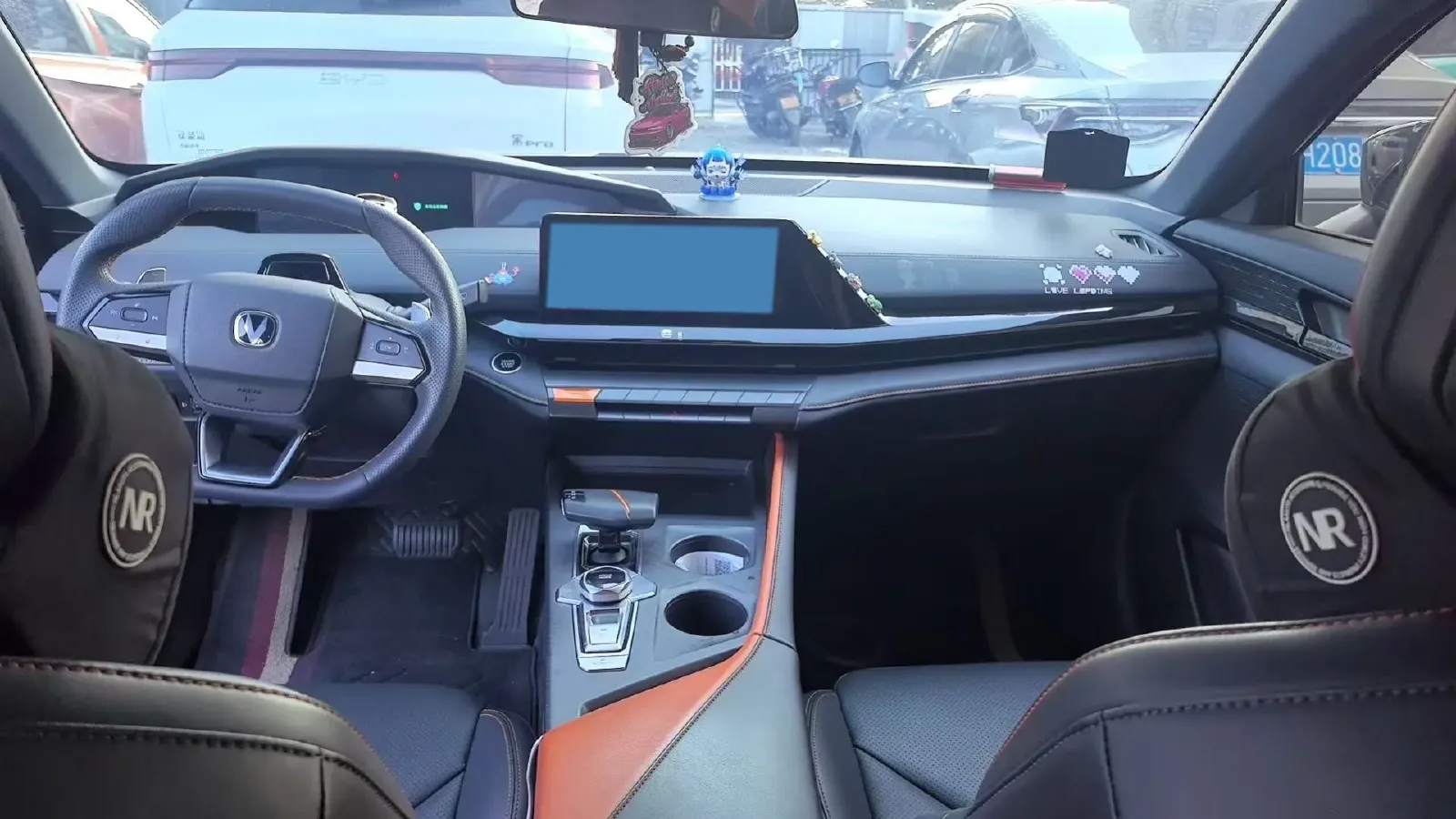 2022 ChangAn UNI-V 1.5T 188HP L4 7DCT,autocango,china used car exporter,china ev exporter,chinese used car exporter,chinese used ev exporter