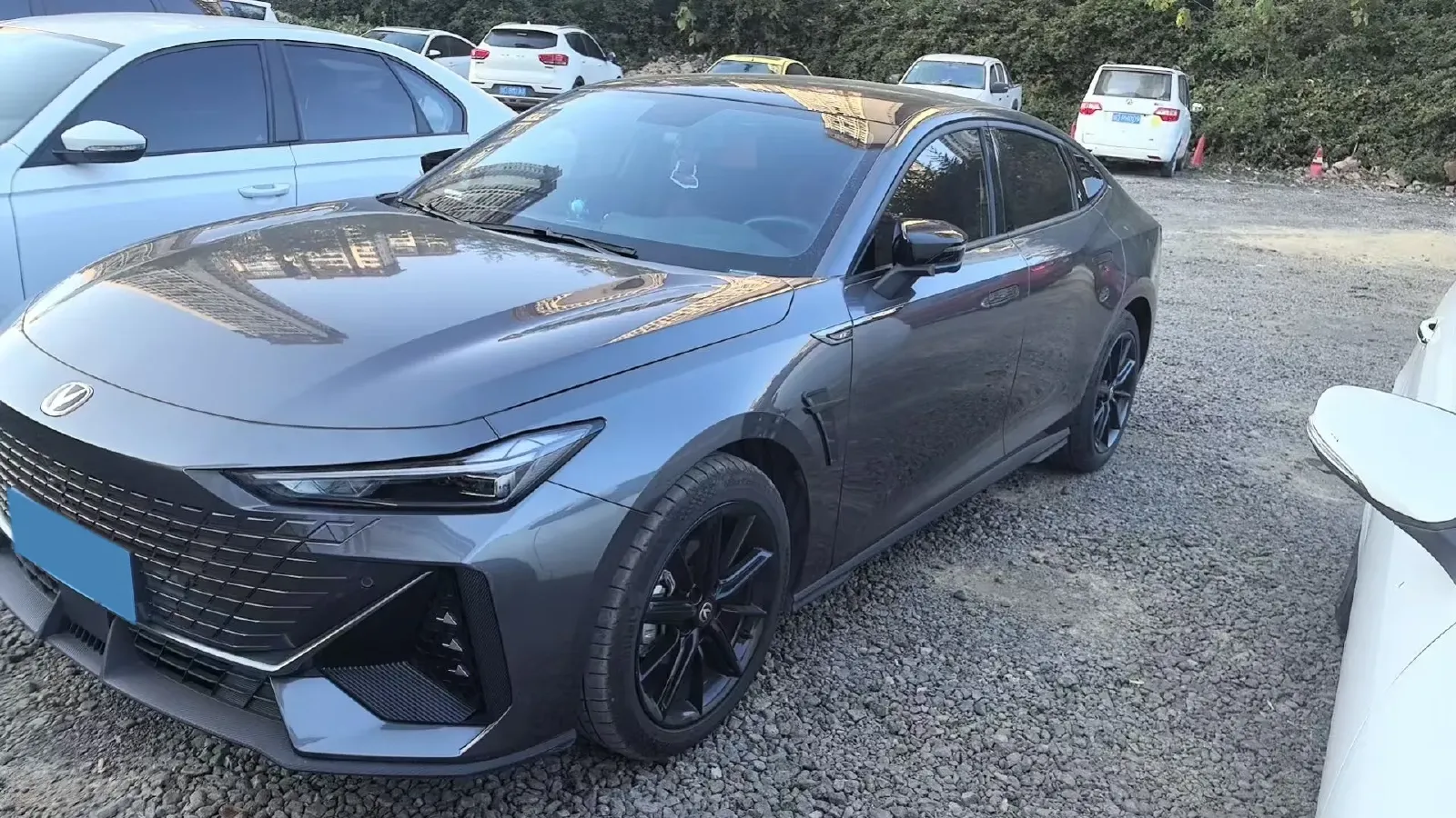 2022 ChangAn UNI-V 1.5T 188HP L4 7DCT,autocango,china used car exporter,china ev exporter,chinese used car exporter,chinese used ev exporter