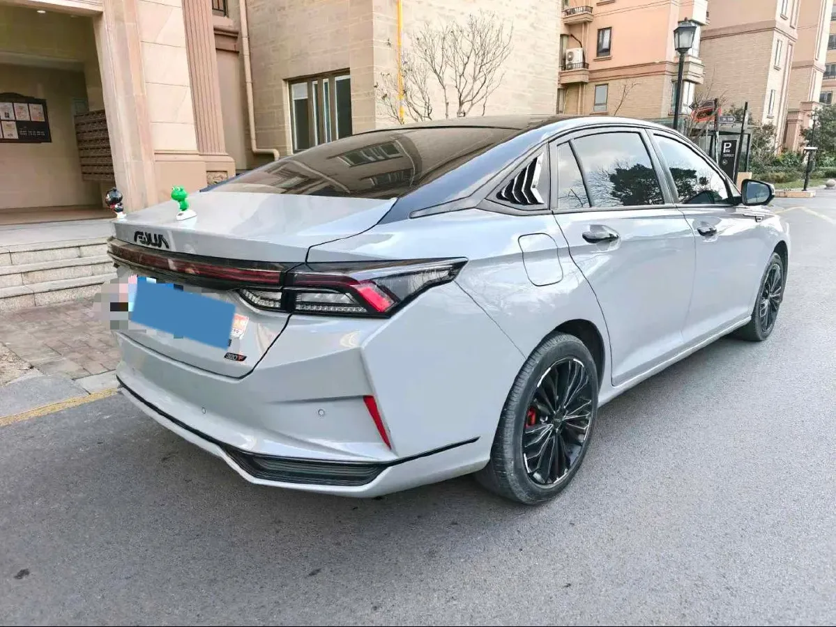 2021 DongFeng Aeolus YiXuan MAX 1.5T 190HP L4 7DCT,autocango,china used car exporter,china ev exporter,chinese used car exporter,chinese used ev exporter